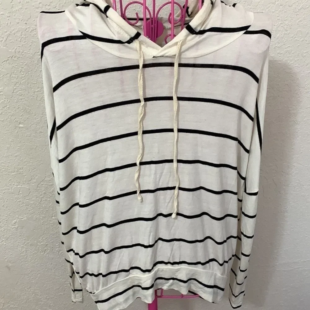 Hoodie Tee - Picture 5 of 16